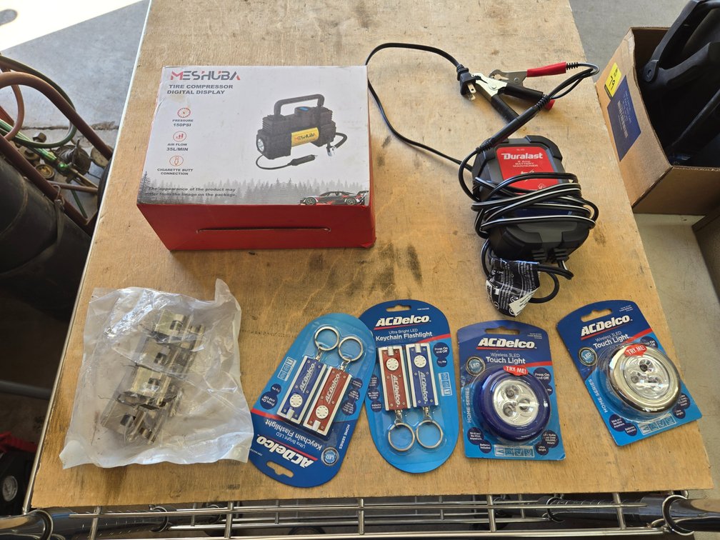 Duralast battery maintainer, Meshuba tire compressor, and misc.