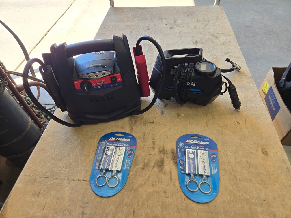 Jump pack and tire compressor