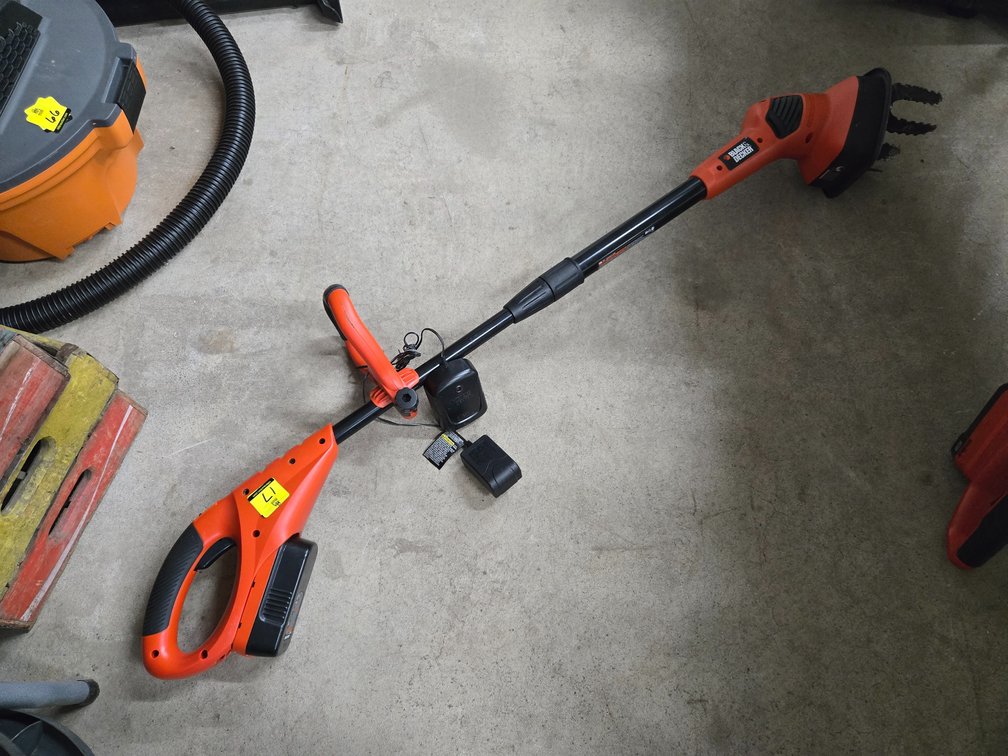 Black&Decker cordless garden cultivator/ tiller