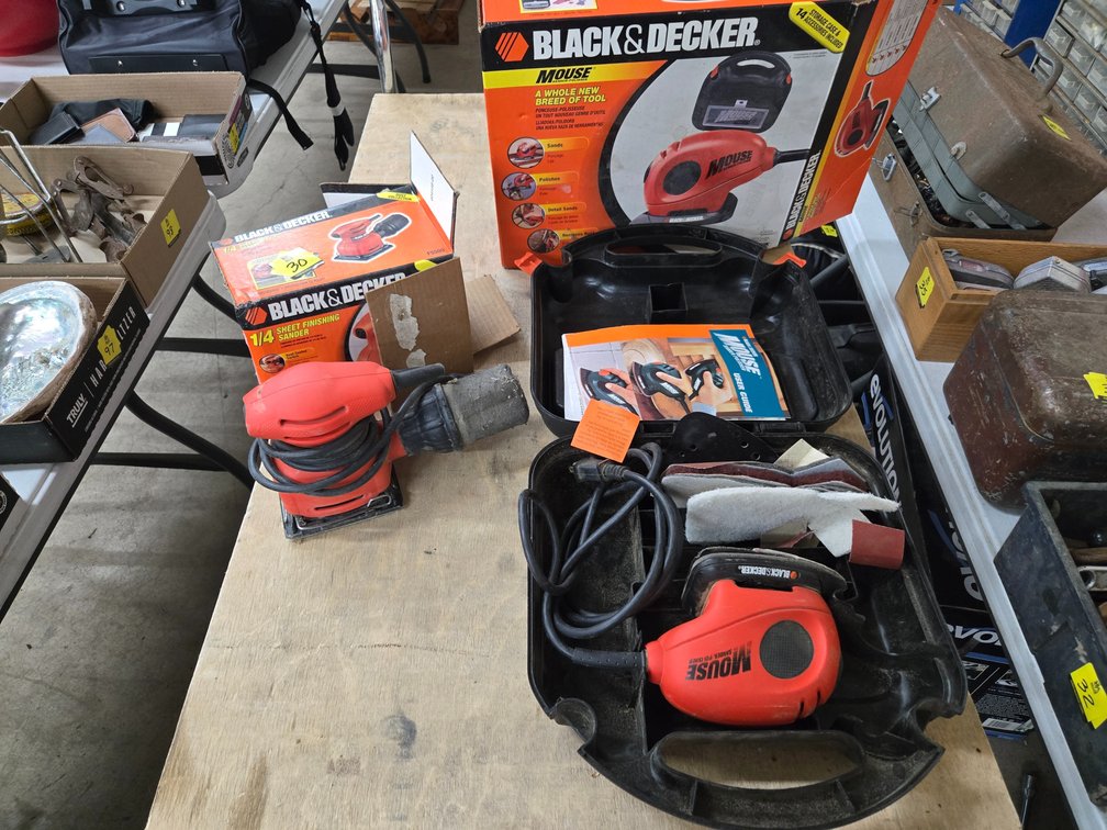 Black&Decker palm sander and mouse sander