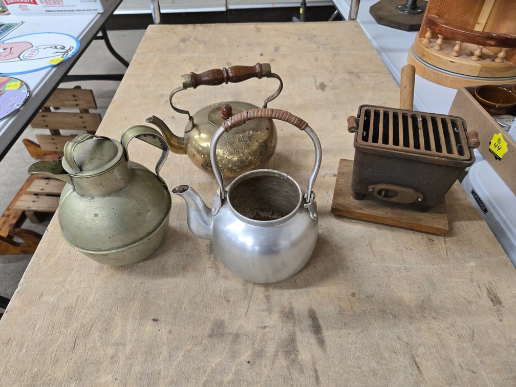 3 Vintage tea pots, mini cast hibachi cooker