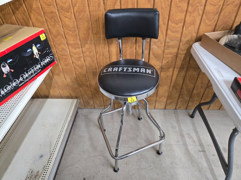 Craftsman swivel stool