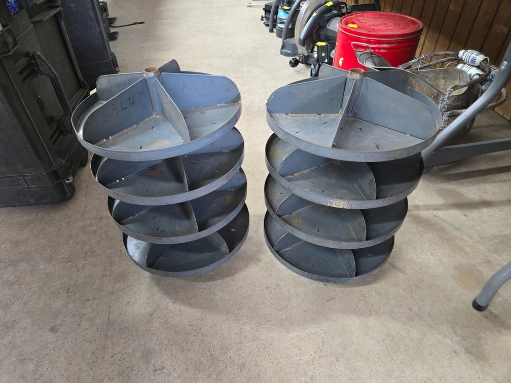 2 Metal swivel tool shelves