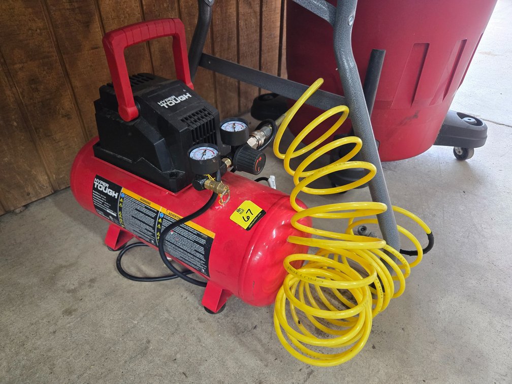 Hyper Tough air compressor with hose