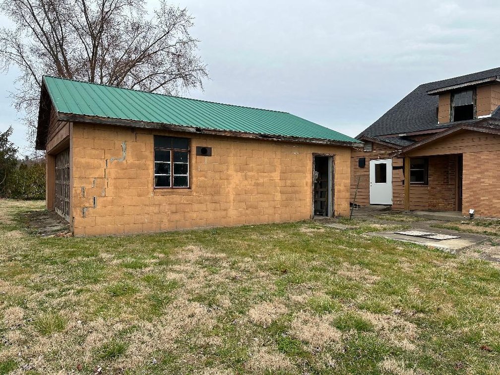 Image for Live Onsite Real Estate Auction with Online Bidding