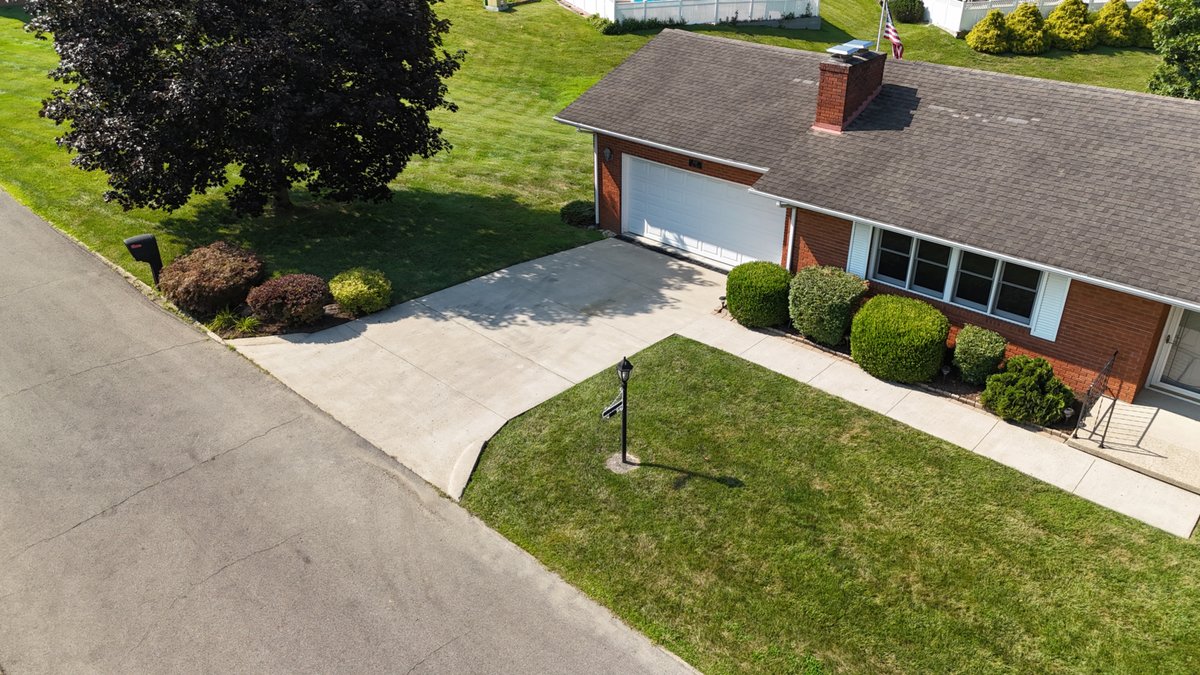 Image for Live Onsite Real Estate Auction with Online Bidding