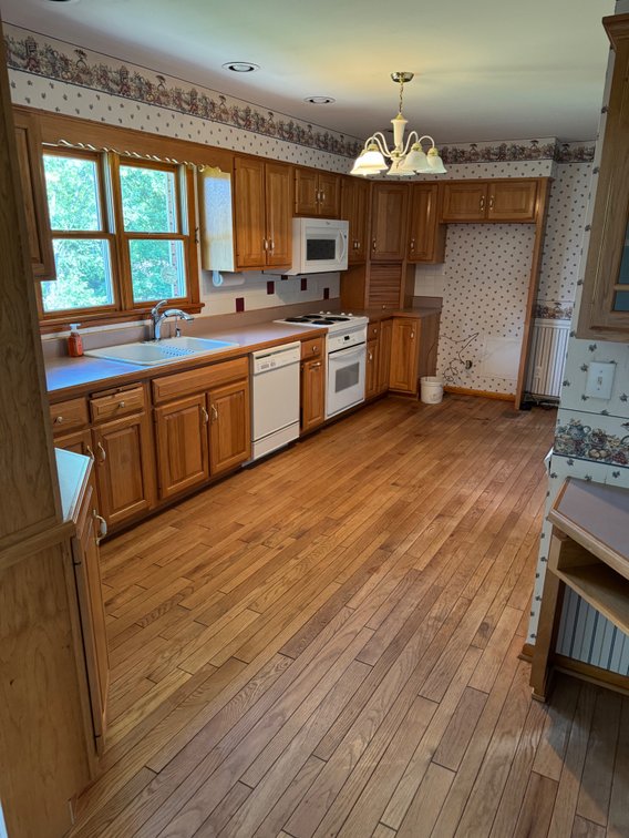 Image for Live Onsite Real Estate Auction with Online Bidding
