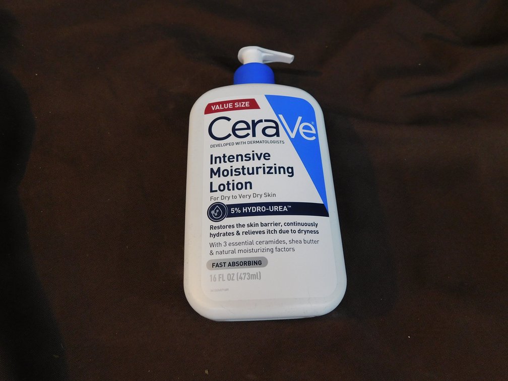 CeraVe Intensive Moisturizing Lotion 16 FL Oz, New