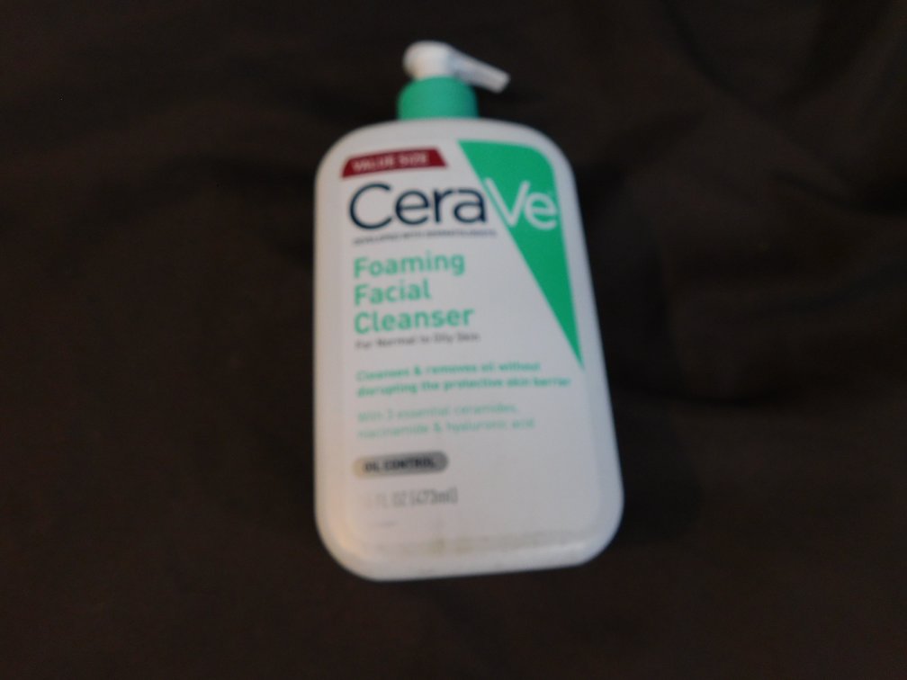 CeraVe Foaming Facial Cleanser 16 Fl Oz, New