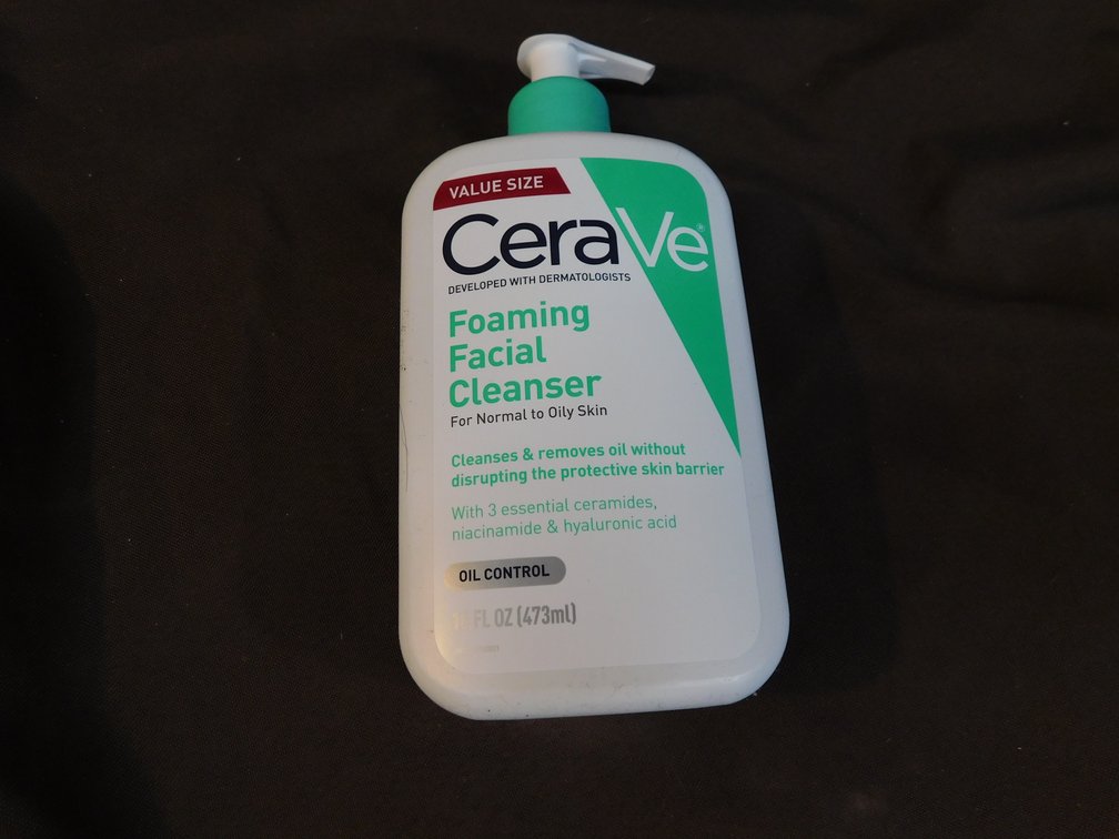 CeraVe Foaming Facial Cleanser 16 fl Oz, New