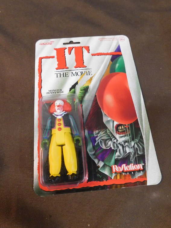 It The Movie Monster Pennywise 3 1/2" Action Figure, New in Package