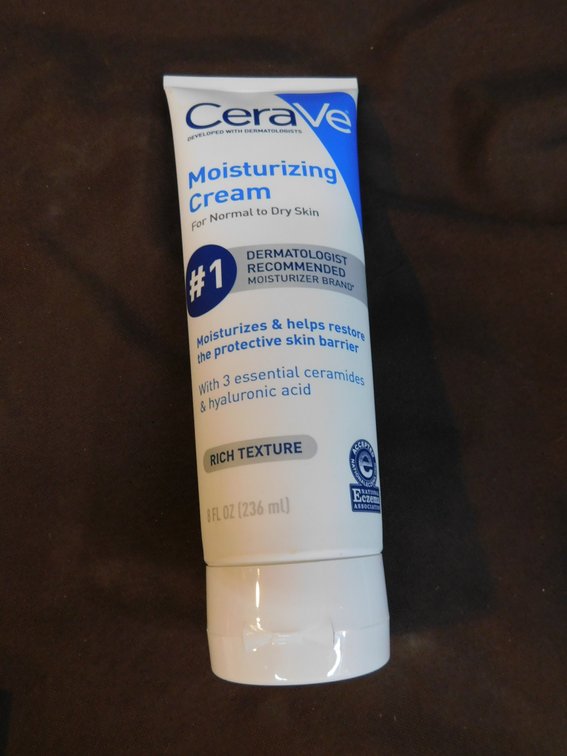 CeraVe Moisturizing Cream 8 FL oz, New