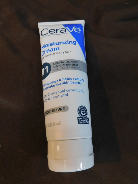 CeraVe Moisturizing Cream 8 FL oz, New