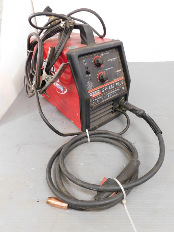 Lincoln Welder SP-135 Plus Argon Capable, Wire Feed Welder "Owner States Works", 110 V