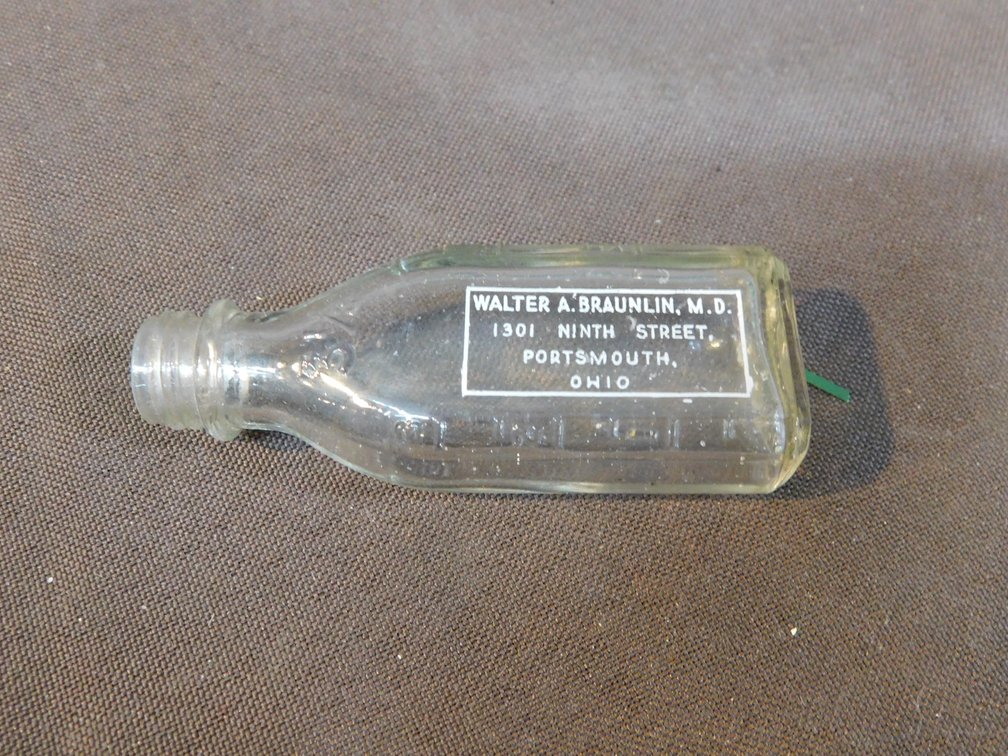 Vintage Walter A. Braulin M.D. Portsmouth, Ohio Medicine Bottle 3"