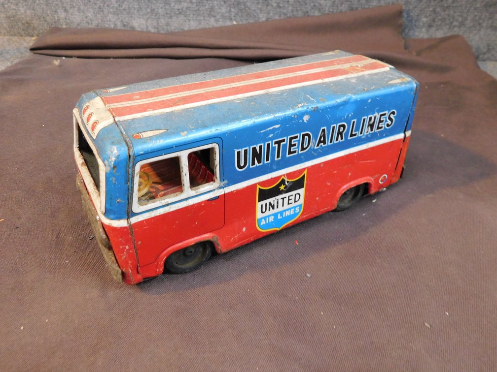 Vintage Hayashi "United Air Lines" Tin Litho Toy Cargo Truck 7 1/2" L