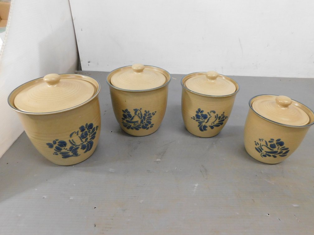 Pfaltzgraff 4 PC Canister Set