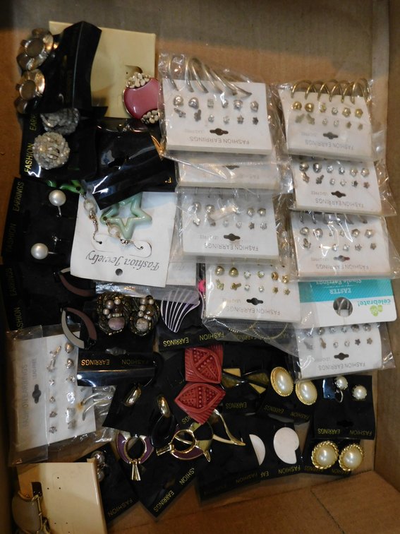 Lot of Costume Jewelry Earrings