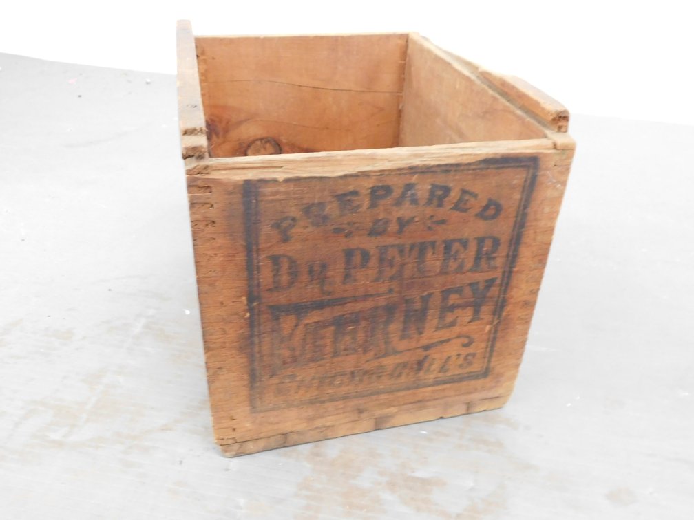 Wood Advertising Box Farni's Alpen Krauter 7" x 7" x 9"