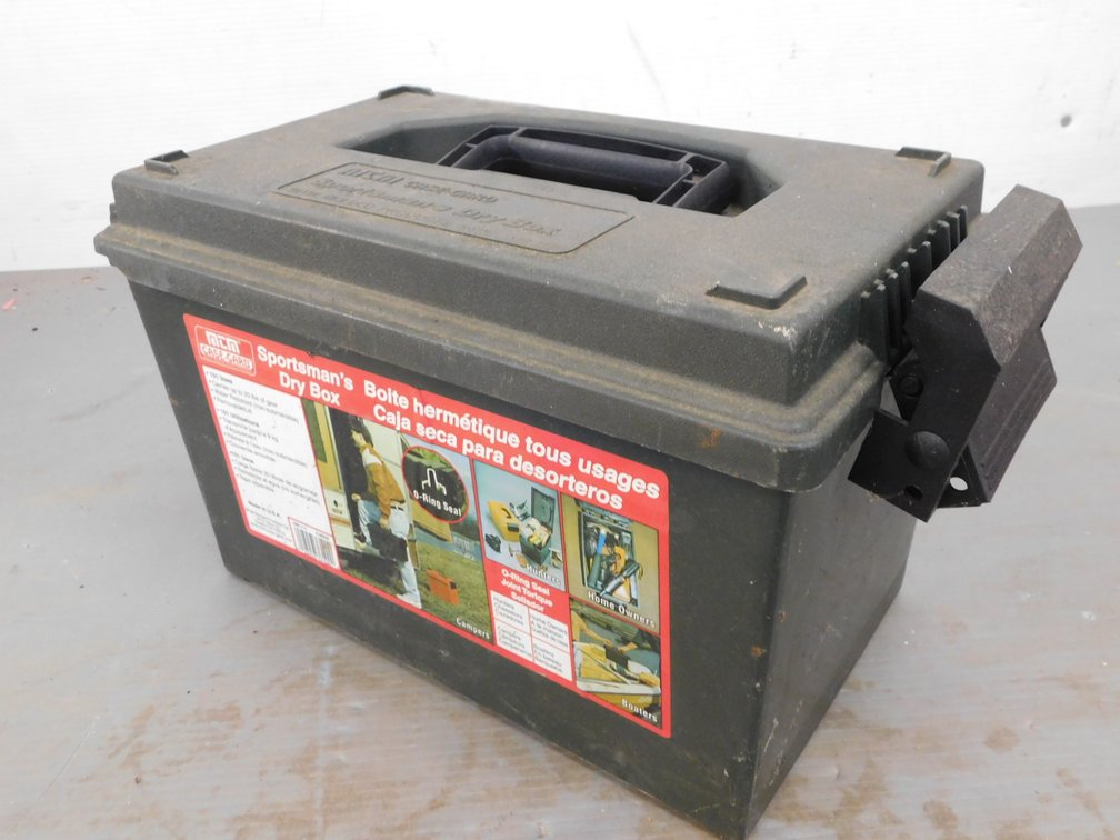 Sportsman's Dry Box