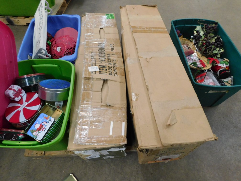 Lot of Christmas Items