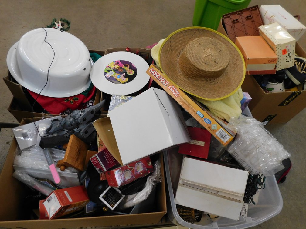 Lot of Shoes & Household Items