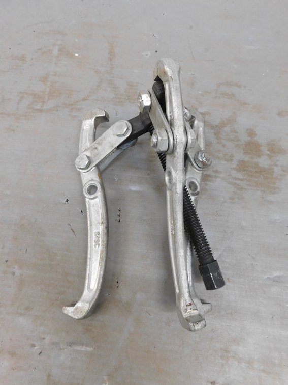 Six Inch Gear Puller