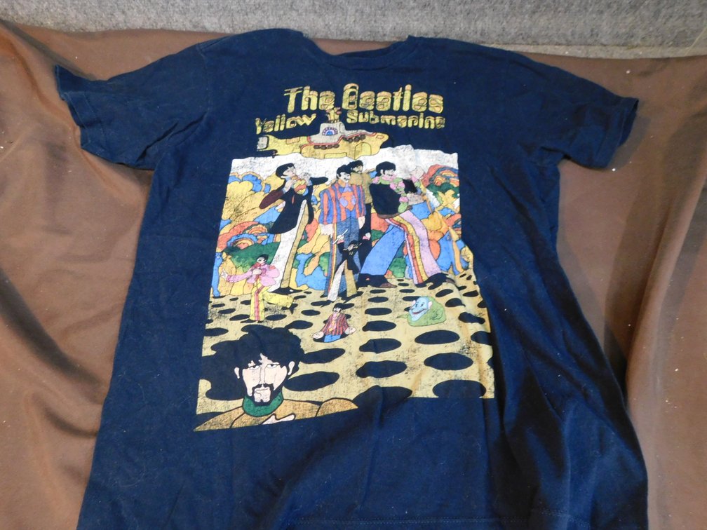 The Beatles Yellow Submarine T-Shirt Size Medium