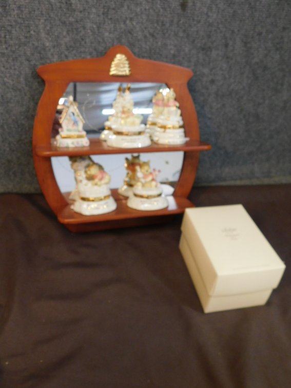 Lenox Treasures Disney Winnie The Pooh Four Trinket Boxes with Shelf