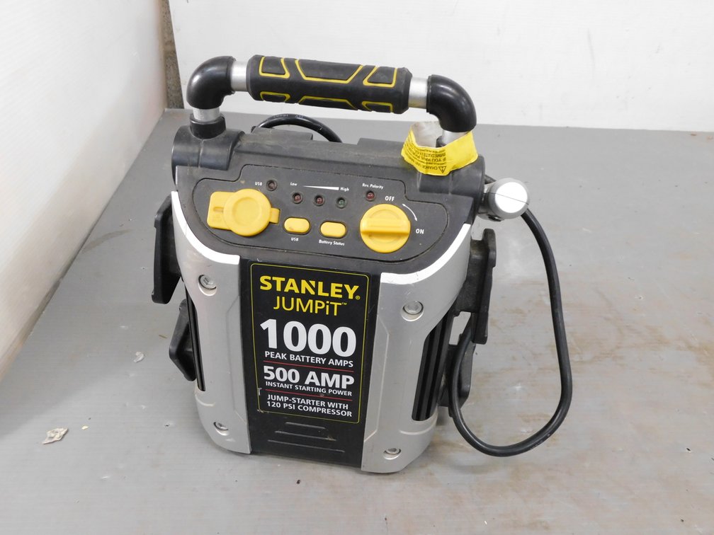 Stanley Jump it 1000 Peak Battery Amp, Jump-Starter with 120 PSI Compressor