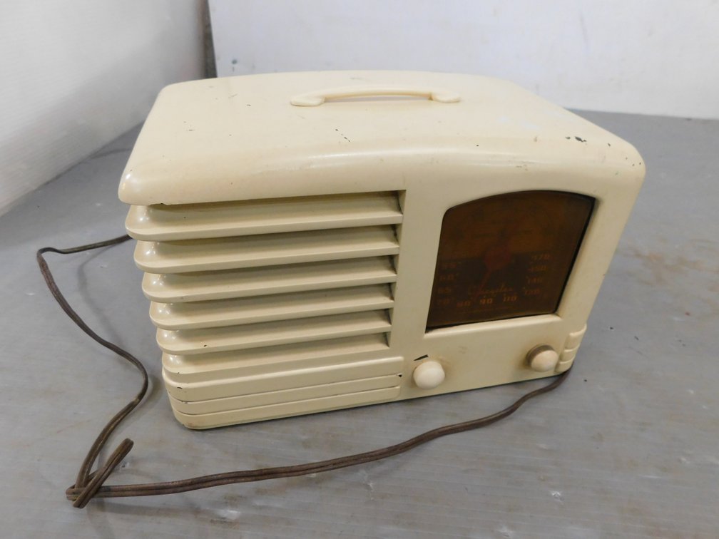 Vintage General Electric Radio