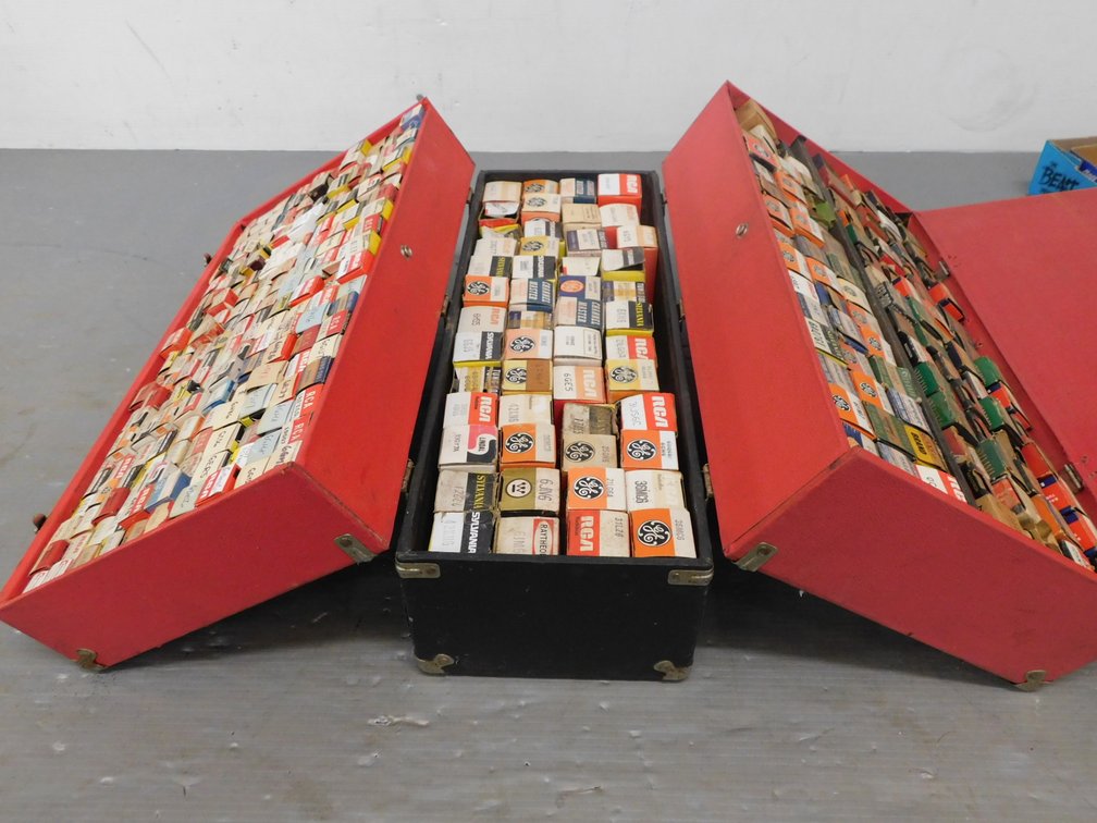 Antique RCA Receiving Tubes For Black & White & Color TV