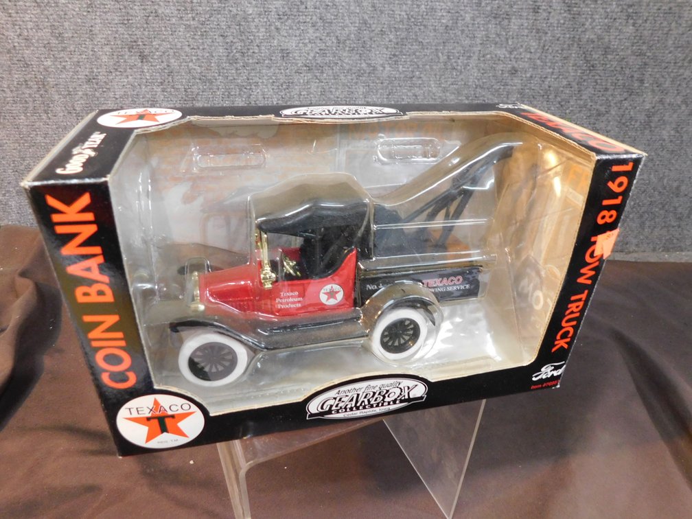 2000 Good Year 1918 Tow Truck, New in Package