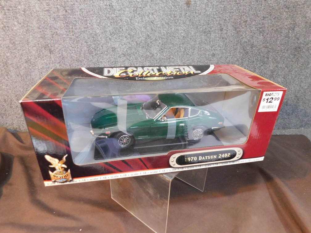 1:18 Scale Die Cast 1970 Datsun 24OZ Deluxe Edition, New in package