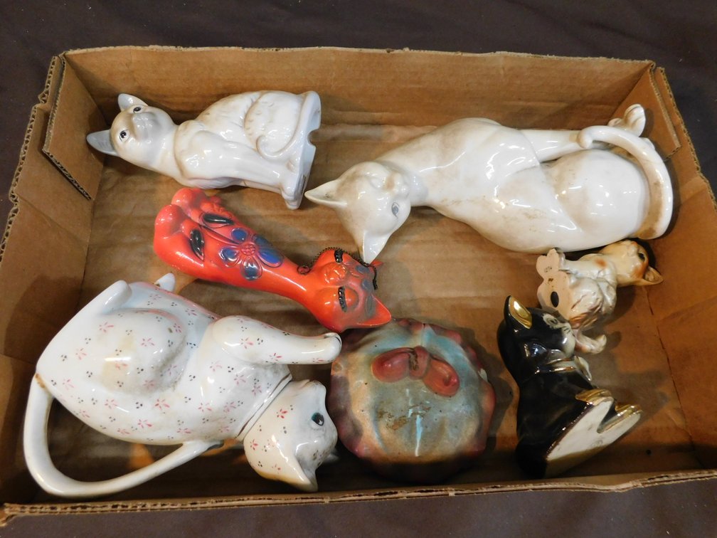 Lot Of Assorted Vintage Cat Figurines