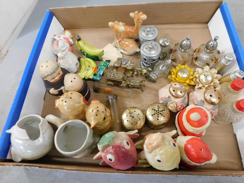 Vintage Collectible Salt & Pepper Shakers