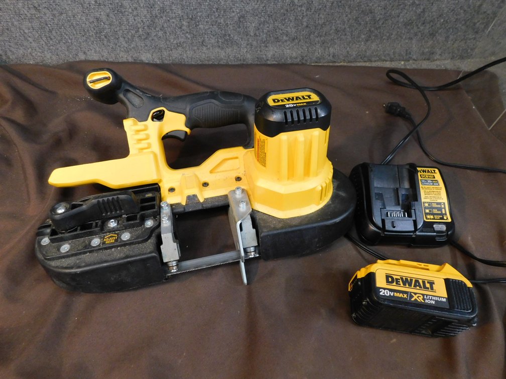 Dewalt Cordless Band Saw DCS371, With Battery and Charger