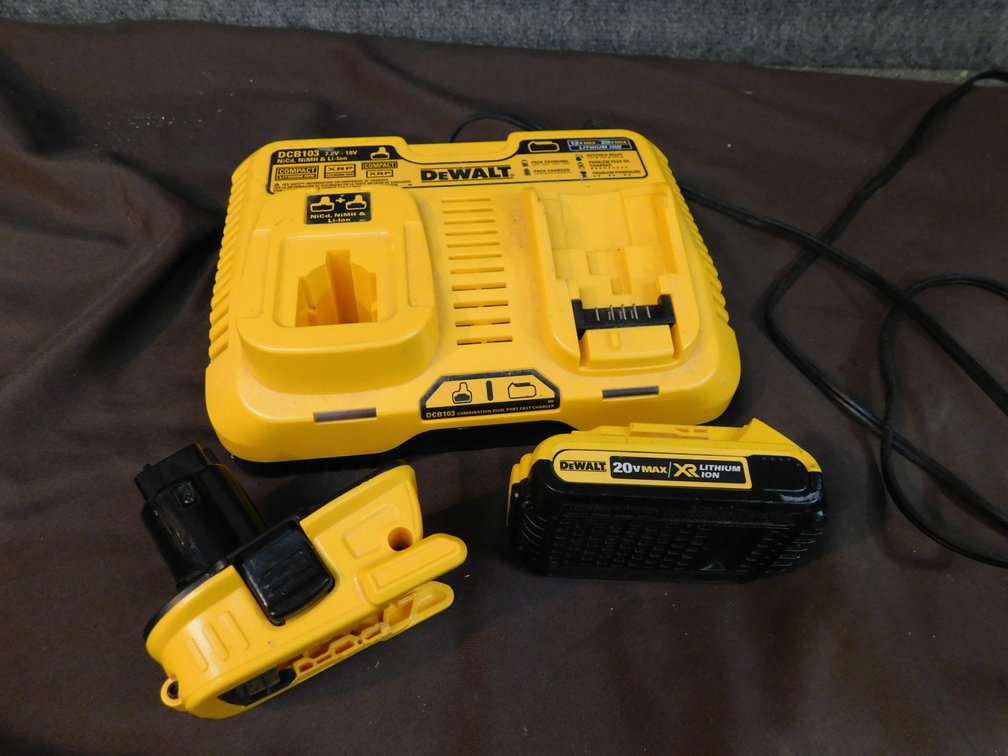 Dewalt Dual Battery Charger DCB103, 20V Battery with 18V Adapter