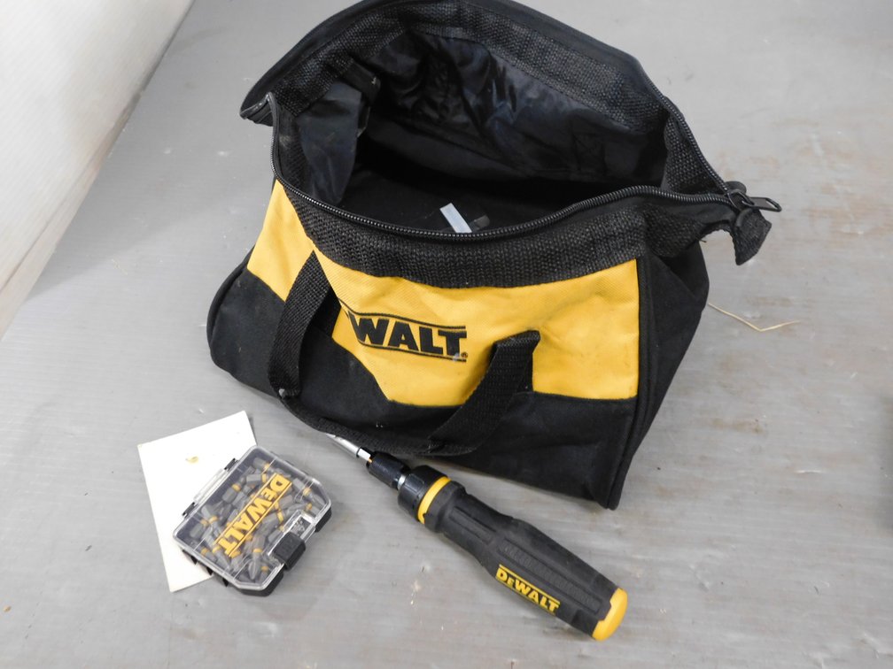 Dewalt Cloth Tool Bag with Screwdriver Bits