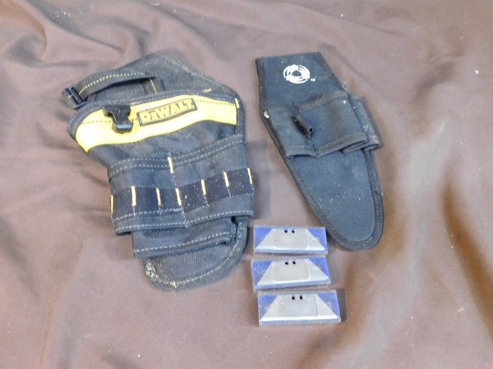 Dewalt Tool pouch, Box Cutter Blades etc.