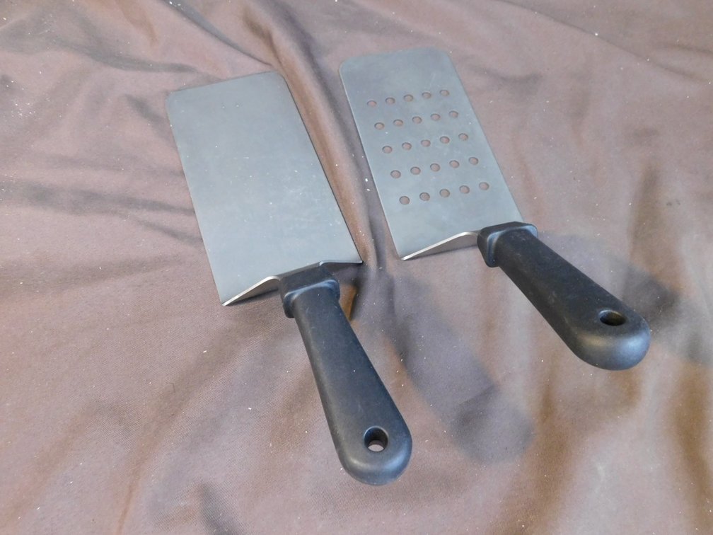 Two Stainless Spatula 4" x 13 1/2"