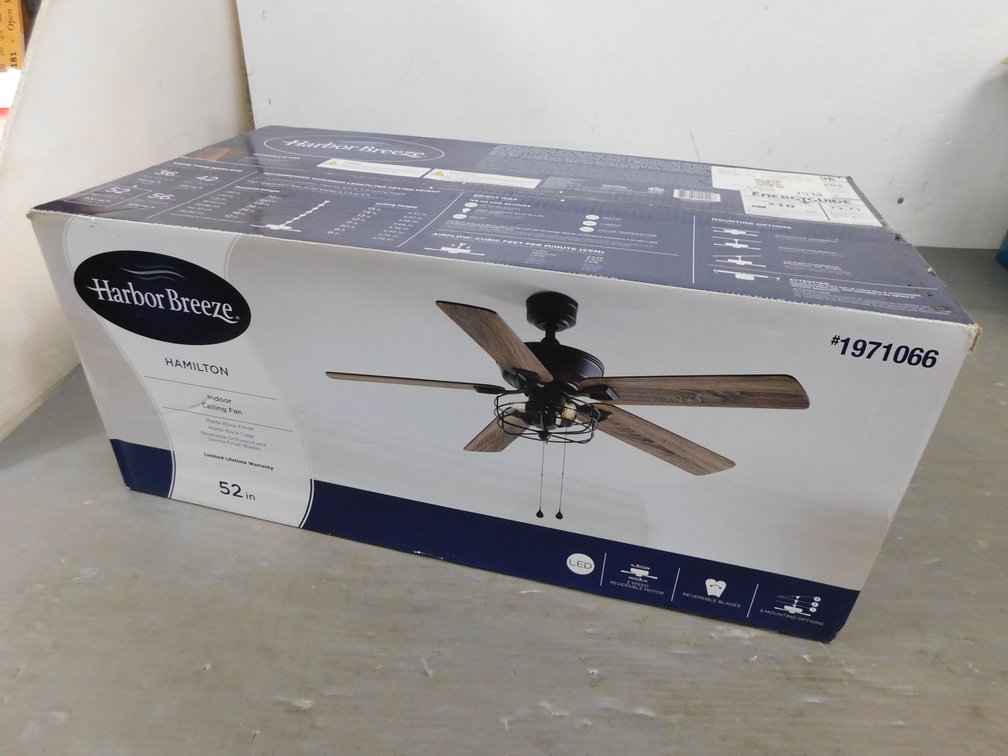 Harbor Breeze Hamilton 52" Ceiling Fan, Appears New