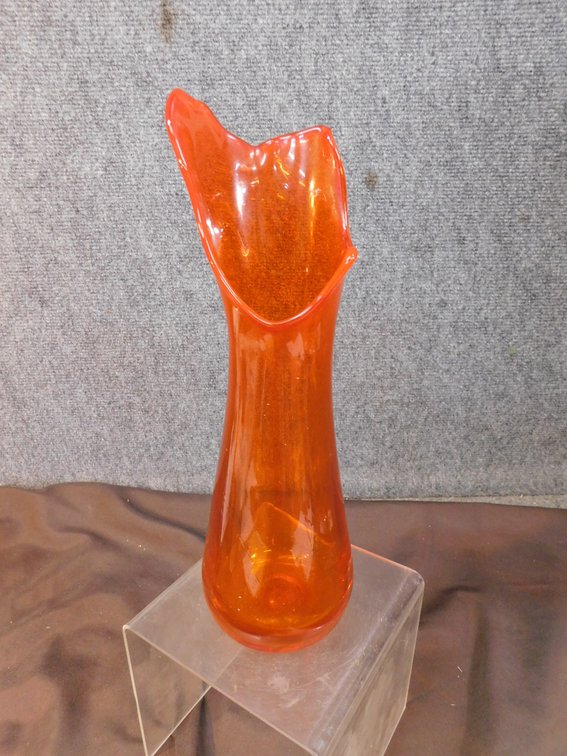 Swung Glass Vase In Amberina Orange 12" T