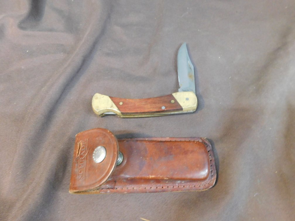 Schrade Single Blade Pocket Knife