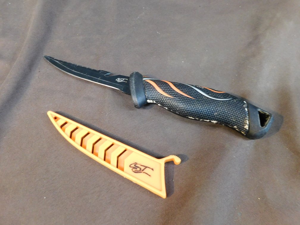 Whiskers Hunting Knife