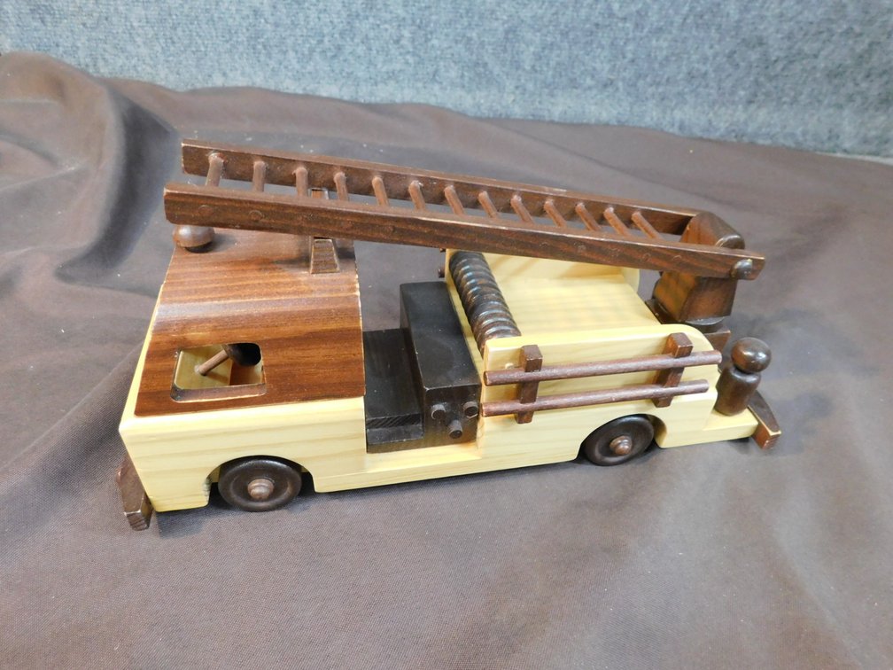 Wood Fire Truck 12" L