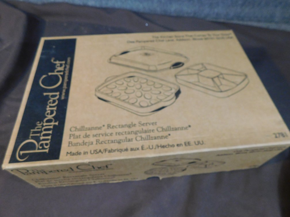 The Pampered Chef Chillzanne Rectangle Server, New in Package