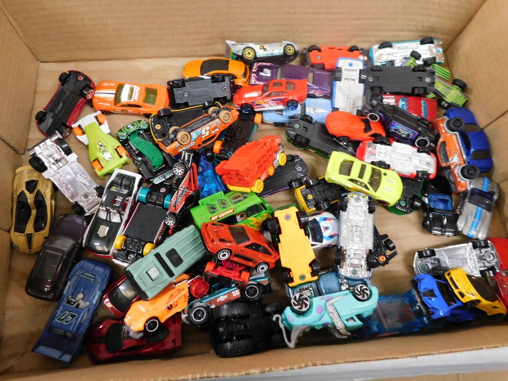 Assorted Die Cast Cars