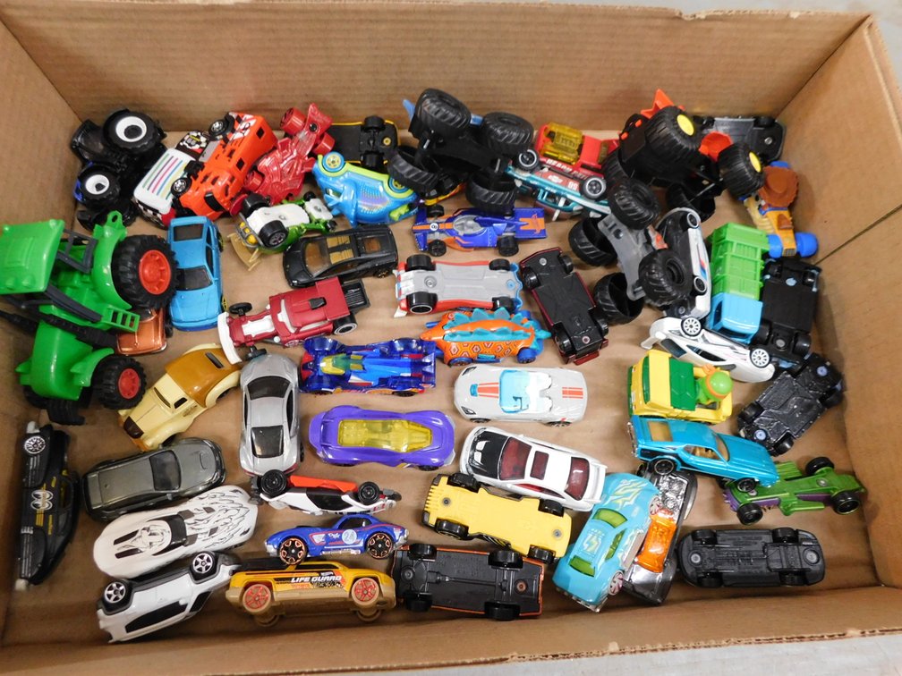 Assorted Die Cast Cars