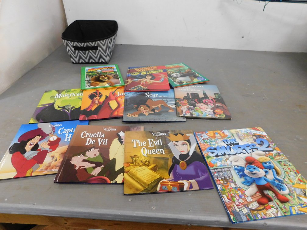 Tote with Assorted Kids Books